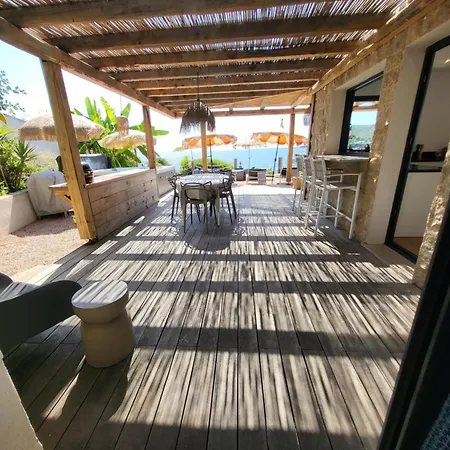 Pieds Dans L'eau Avec Acces Et Jacuzzi Villa *